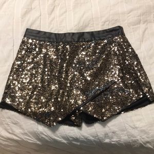 Black/Gold Sequin Envelope Skort